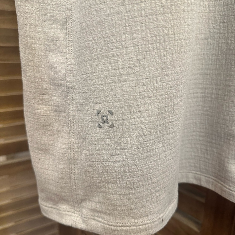 Lululemon XXL Gray quickdry workout shirt